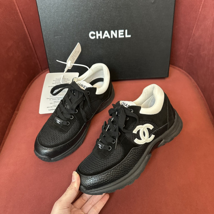 Ch**el sneaker