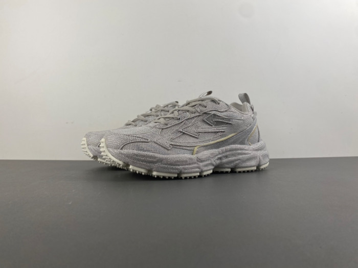 OFF-WHITE BE RIGHT BACK (crystal)