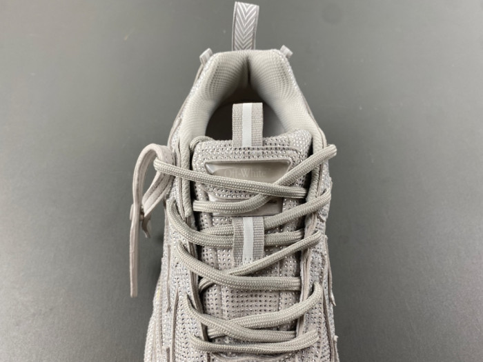 OFF-WHITE BE RIGHT BACK (crystal)