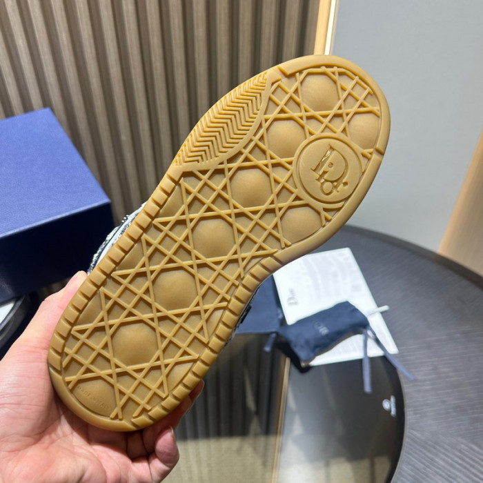 D1OR B9s SNEAKER