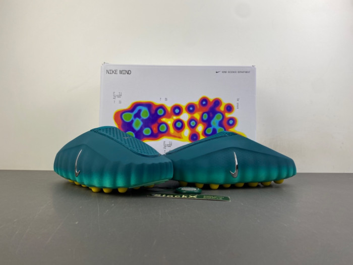 Nike Mind 001 Slide