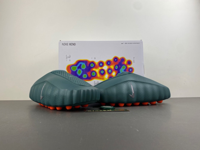 Nike Mind 001 Slide