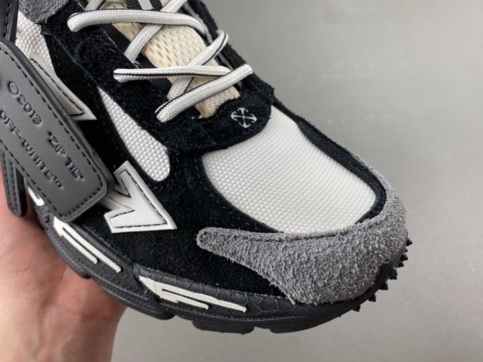 OFF-WHITE BE RIGHT BACK
