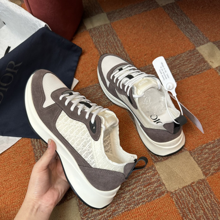 D1OR B25 RUNNER SNEAKER