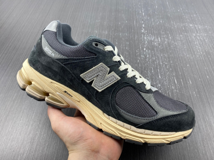 new balance 2002r black dark grey - m2002rho