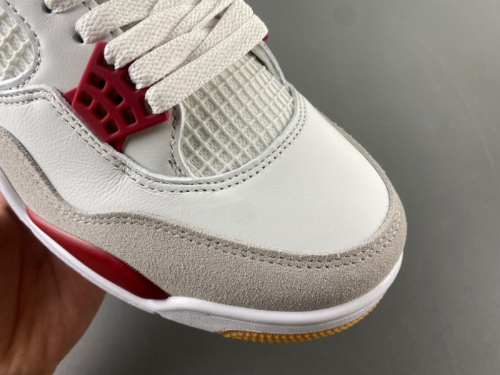 Jordan 4 Retro SB Varsity Red DR5415-106