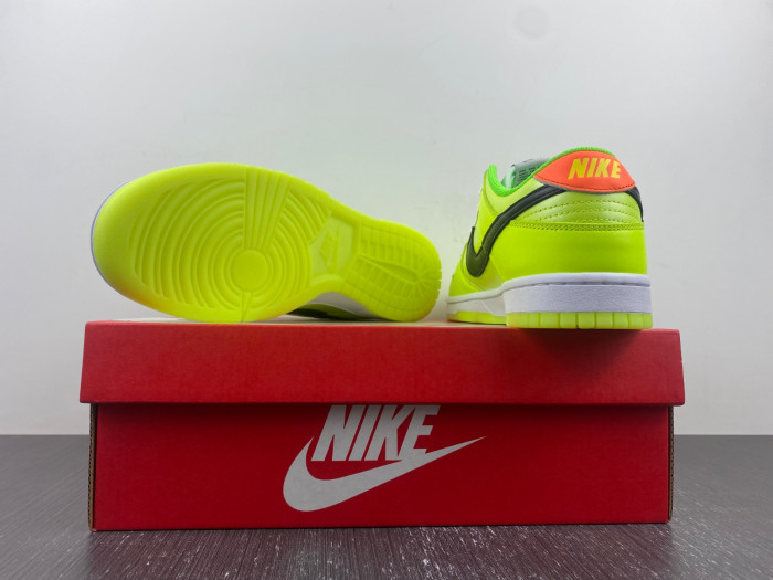 nike dunk low “glow in the dark” fj4610-702