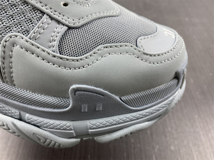 blc* triple s trainer