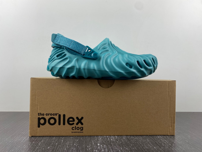 Cr0c5 pollex clog by salehe bembury urchin