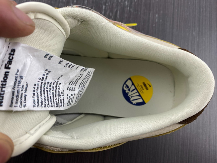 nike dunk low lx banana dr5487-100