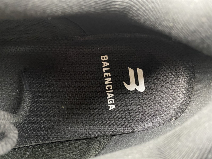 BLC* DEFENDER SNEAKER