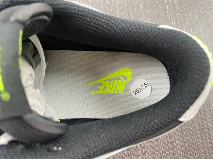 nike dunk low "grey/black/volt" fd9756-001