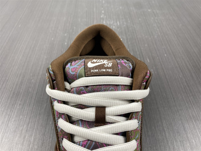 nike sb dunk low “paisley” dh7534-200