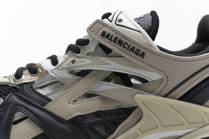 belanciaga Track 2 Sneaker Champagne Black 570391 W2GN9 2009