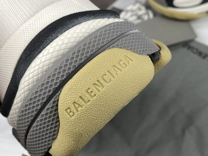 BLC* Triple S Trainer