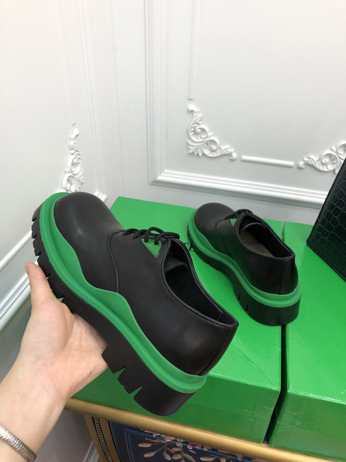 botteg*Ve*ne*ta tire leather ankle boots