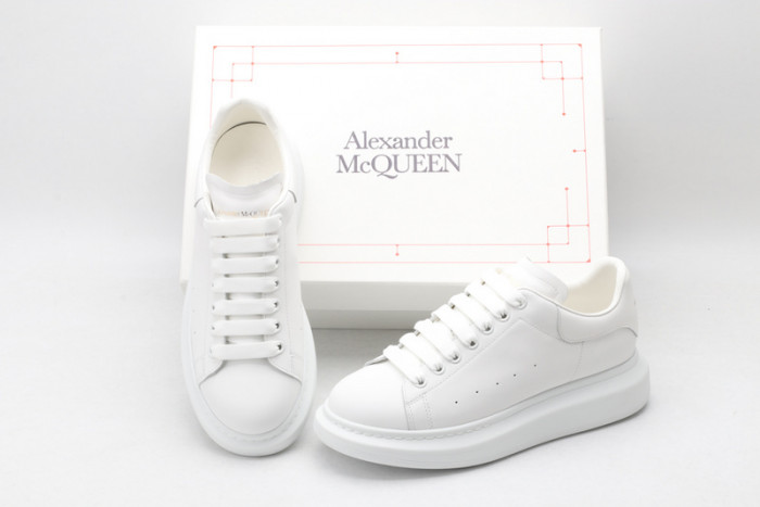 Mcqv*en oversized sneaker