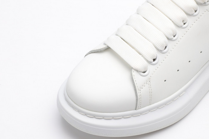 Mcqv*en oversized sneaker