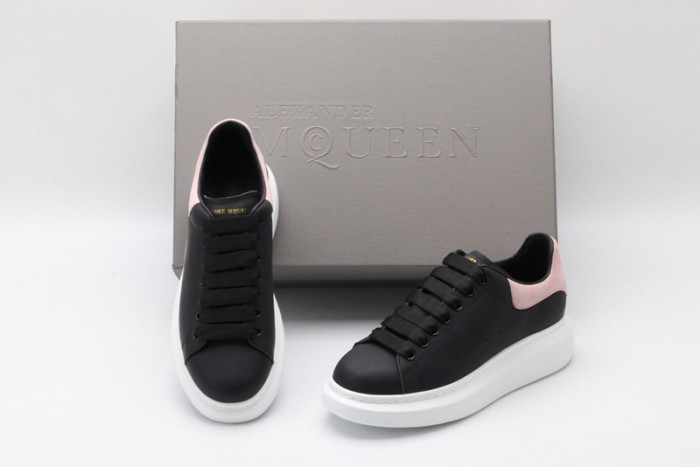 Mcqv*en oversized sneaker