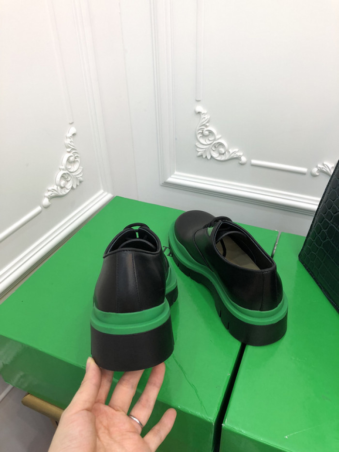 botteg*Ve*ne*ta tire leather ankle boots