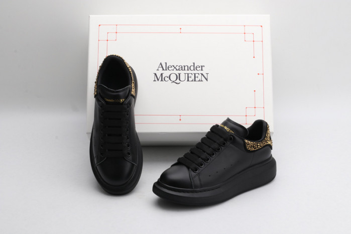 Mcqv*en oversized sneaker
