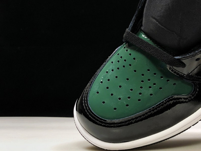 air jordan 1 high og "solefly friends & family" av3905-038