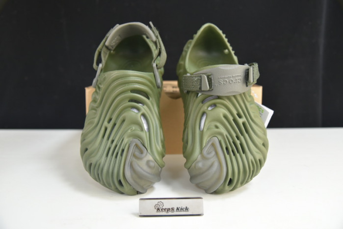 Cr*0*s pollex clog by salehe bembury urchin